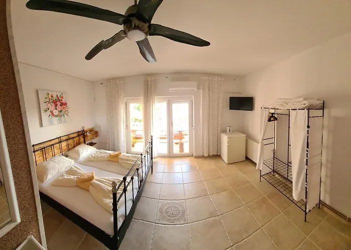 Barbara Nocleg ze śniadaniem 4*